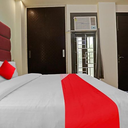 Hotel O Golden Key Inn Punjabi Bagh นิวเดลี ภายนอก รูปภาพ