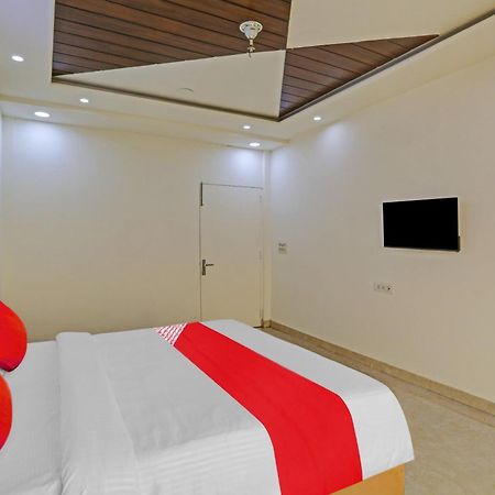 Hotel O Golden Key Inn Punjabi Bagh นิวเดลี ภายนอก รูปภาพ