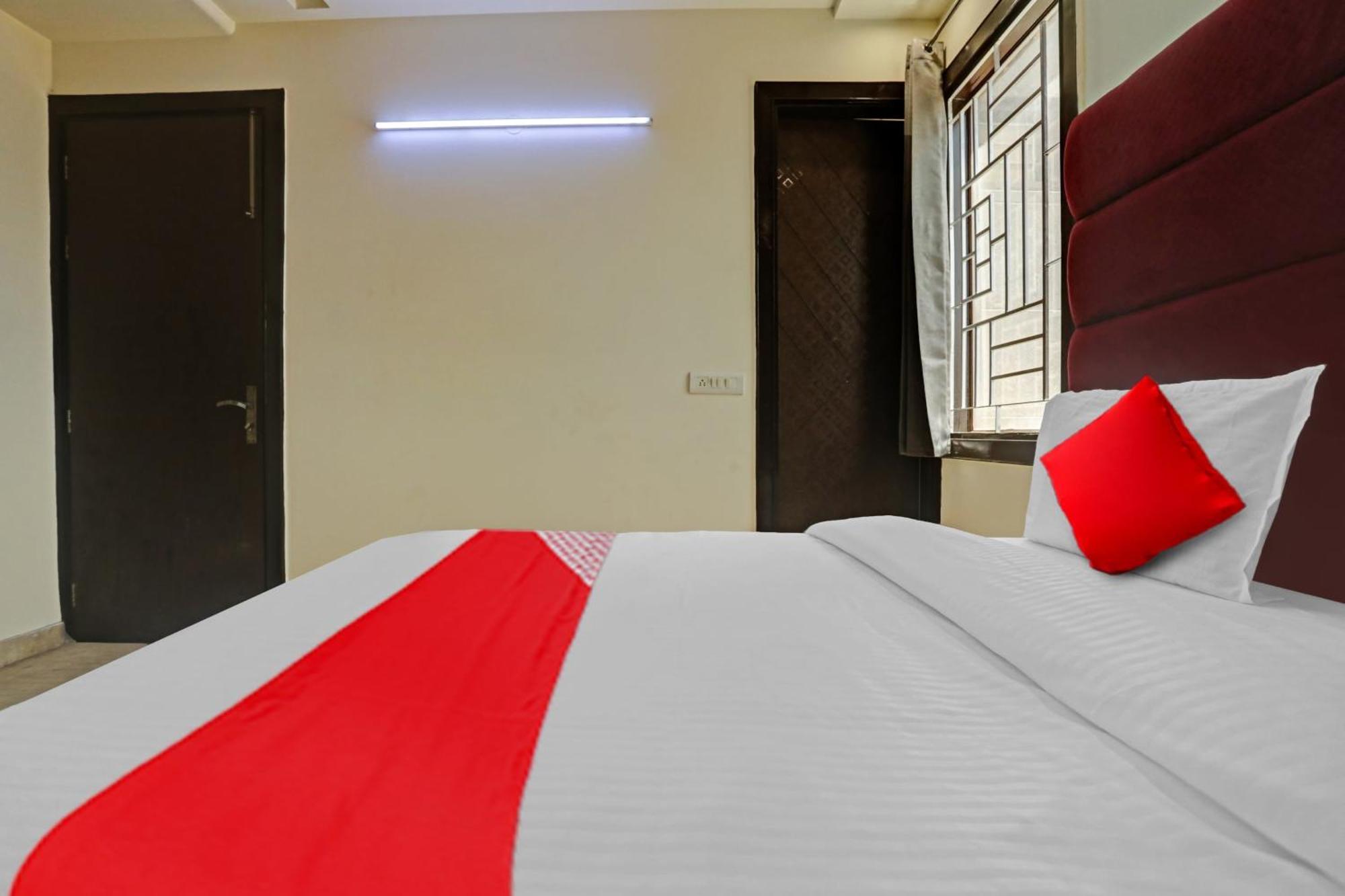 Hotel O Golden Key Inn Punjabi Bagh นิวเดลี ภายนอก รูปภาพ
